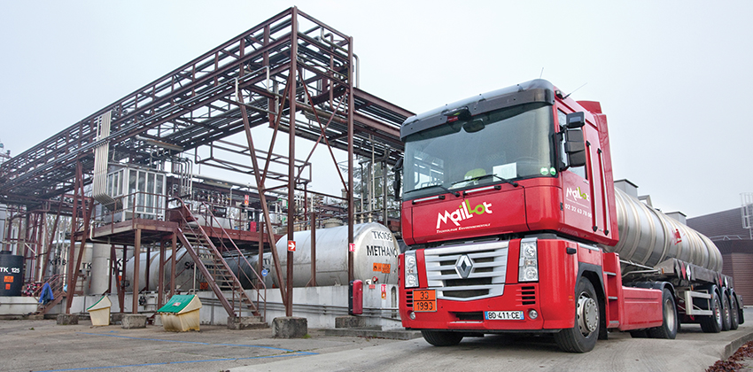 Camion pour collecte de liquide dangereux
